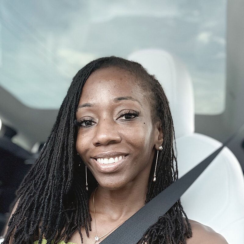 Melissa, owner of Kinetic Grace